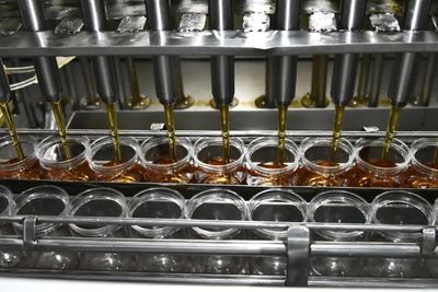 小小火锅油碟，干出“中国销量第一”的餐饮服务传奇